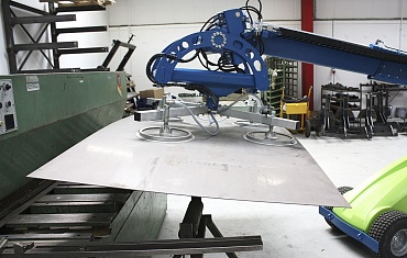 Монтаж металлических пластин